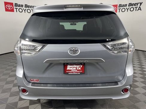 Used 2013 Toyota Sienna SE image 25