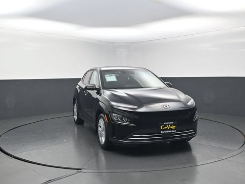 Used 2023 Hyundai Kona Limited FWD image 3