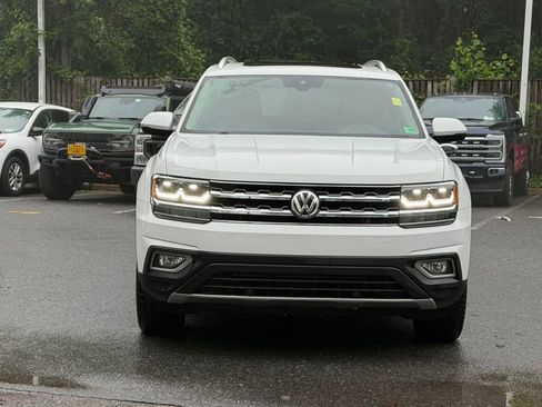 Used 2018 Volkswagen Atlas SEL AWD/4WD image 2