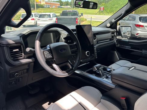 Used 2025 Ford F150 Lightning Platinum AWD/4WD image 7
