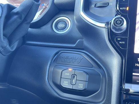 Used 2025 RAM 3500 Laramie image 34