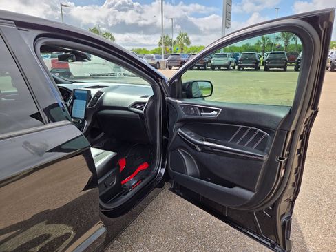 Used 2022 Ford Edge ST AWD/4WD image 19
