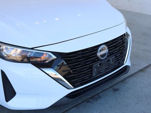 Used 2024 Nissan Sentra S w/ Lighting Package FWD image 12