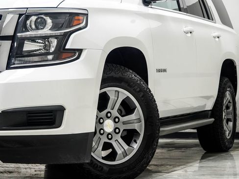 Used 2018 Chevrolet Tahoe LS image 3