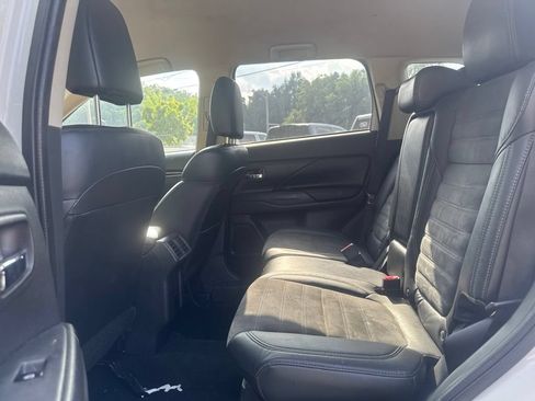 Used 2020 Mitsubishi Outlander SE AWD/4WD image 21