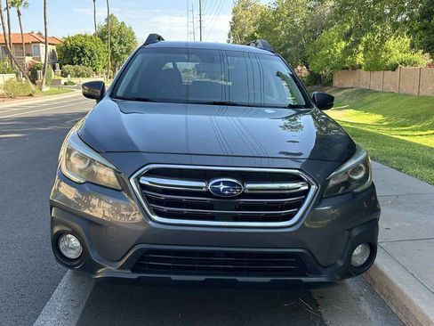 Used 2018 Subaru Outback 2.5i Limited AWD/4WD image 3