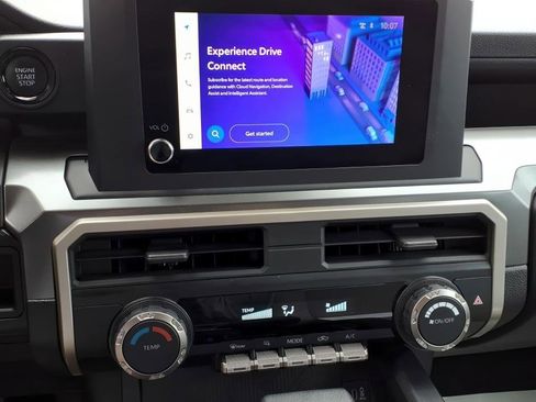 Certified 2024 Toyota Tacoma SR5 AWD/4WD image 17