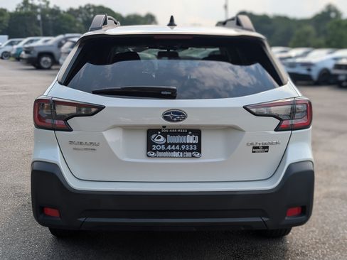 Used 2023 Subaru Outback Premium AWD/4WD image 8