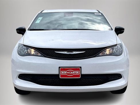 New 2025 Chrysler Voyager LX image 12