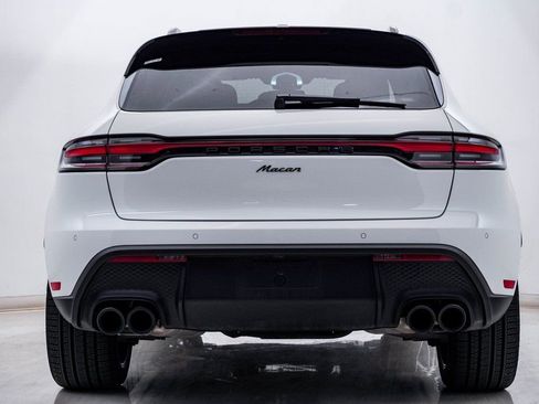 Certified 2025 Porsche Macan AWD/4WD image 10