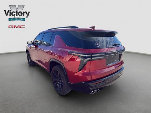 Used 2024 Chevrolet Traverse RS w/ LPO, Cargo Package image 12