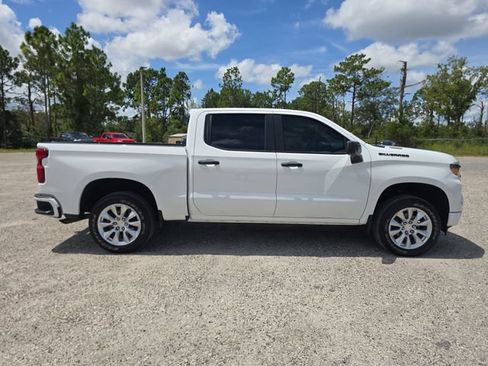 Used 2024 Chevrolet Silverado 1500 Custom RWD image 3
