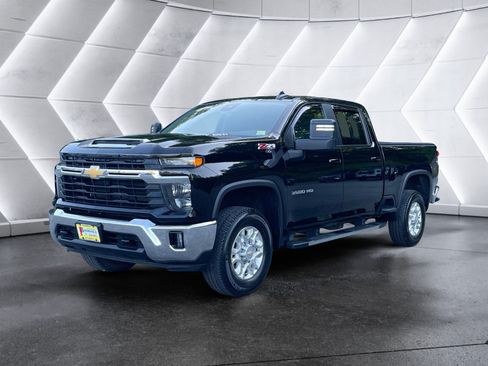 Used 2024 Chevrolet Silverado 3500 LT w/ Convenience Package AWD/4WD image 18