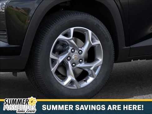 New 2026 Chevrolet Trax LS w/ LS Convenience Package FWD image 9