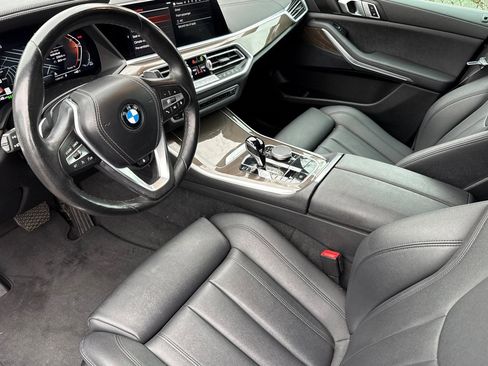Used 2022 BMW X5 xDrive40i w/ Climate Comfort Package image 11