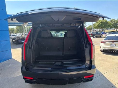 Used 2023 Cadillac Escalade Sport w/ Touring Package AWD/4WD image 9