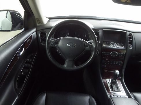Used 2017 INFINITI QX50 AWD w/ Premium Plus Package image 10