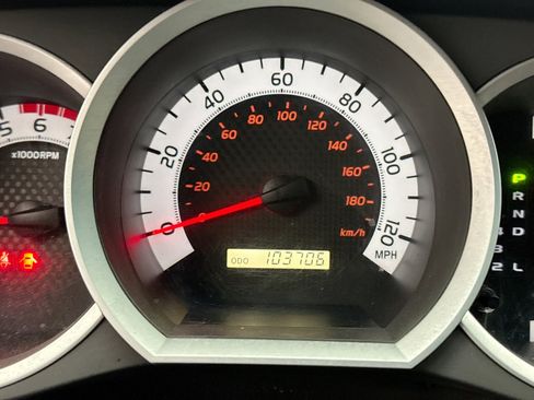 Used 2014 Toyota Tacoma 4x4 Double Cab w/ TRD Sport Package image 10