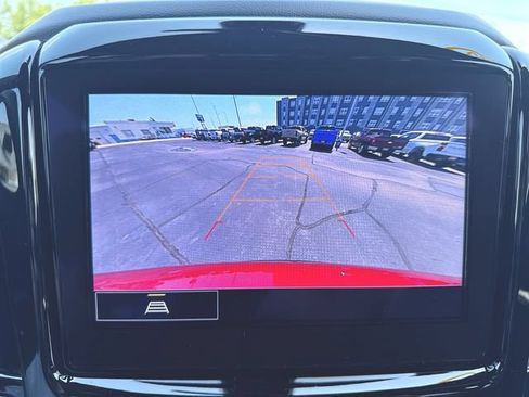 Used 2023 Chevrolet Traverse LT AWD/4WD image 14