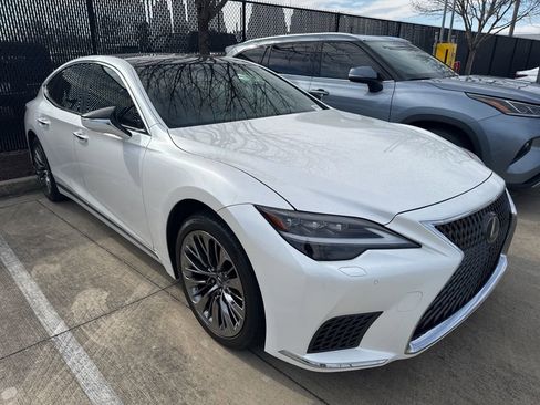 Used 2022 Lexus LS 500 image 2