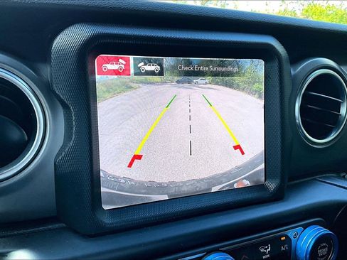 Used 2021 Jeep Wrangler Unlimited Rubicon 4xe w/ Cold Weather Group AWD/4WD image 29