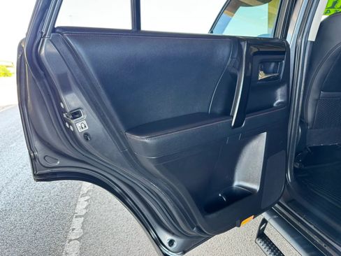 Used 2021 Toyota 4Runner Venture image 17