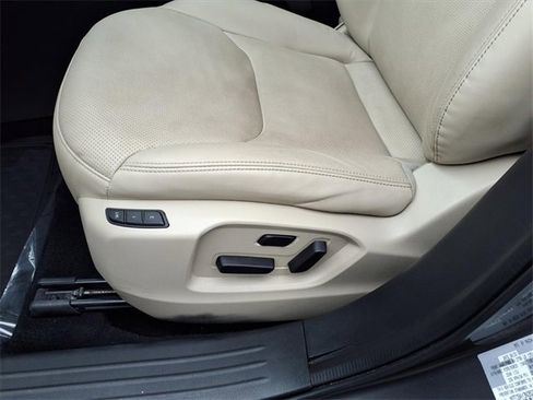 Used 2022 MAZDA CX-9 Touring Plus image 16