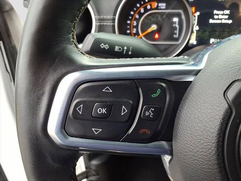 Used 2020 Jeep Wrangler Unlimited Sahara image 30