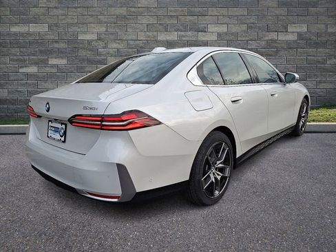 New 2026 BMW 530i xDrive w/ Premium Package AWD/4WD image 6