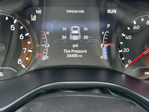 Used 2025 Jeep Compass Limited image 21