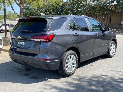 Used 2022 Chevrolet Equinox LS w/ LS Convenience Package FWD image 8