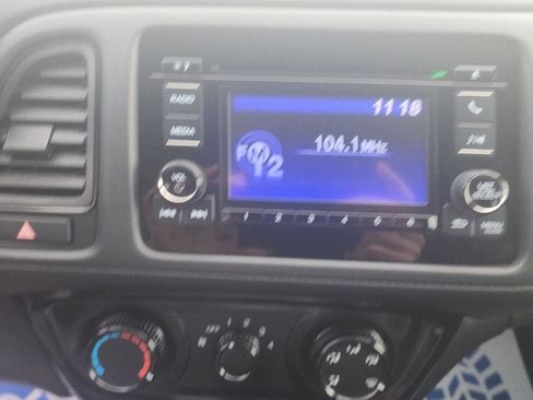 Used 2022 Honda HR-V LX image 8