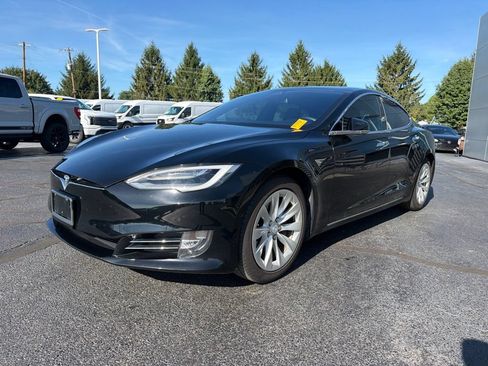 Used 2018 Tesla Model S 75D AWD/4WD image 2