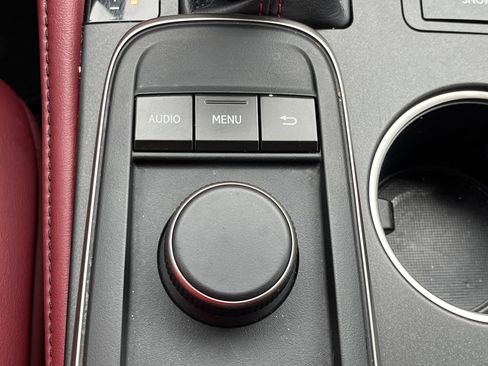 Used 2017 Lexus RC 200t image 9