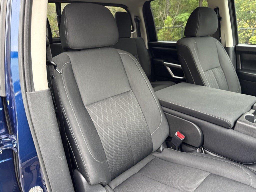 Used 2019 Nissan Titan SV AWD/4WD image 34