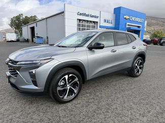 New 2025 Chevrolet Trax RS w/ Driver Confidence Package video 1