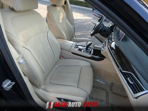 Used 2016 BMW 750i xDrive AWD/4WD image 31