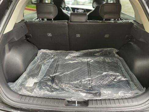 Used 2025 Kia Niro EX Touring image 23