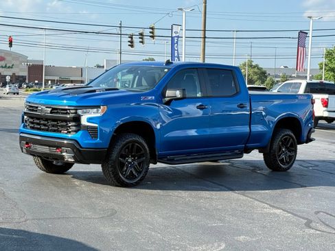 Used 2024 Chevrolet Silverado 1500 LT Trail Boss w/ Convenience Package II AWD/4WD image 8