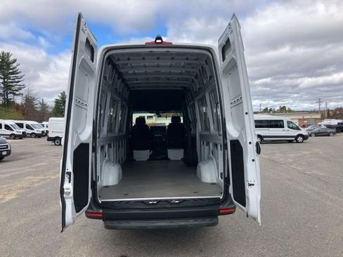 Used 2023 Mercedes-Benz Sprinter 2500 image 19
