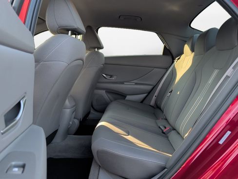 Certified 2025 Hyundai Elantra Sport FWD image 13