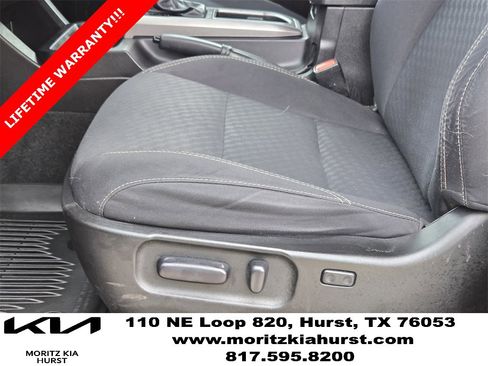 Used 2021 Toyota Tacoma SR5 w/ Trail Edition image 27