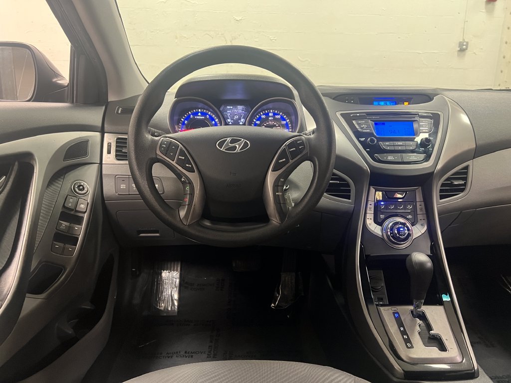 Used 2013 Hyundai Elantra GLS w/ Preferred Pkg FWD image 13