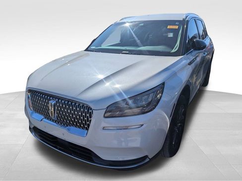 Used 2020 Lincoln Corsair FWD w/ Equipment Group 101A image 3