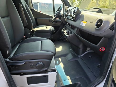 New 2025 Mercedes-Benz Sprinter 2500 image 12