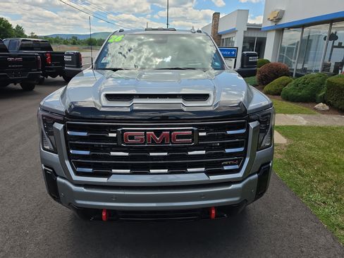 New 2026 GMC Sierra 2500 AT4 w/ AT4 Premium Plus Package AWD/4WD image 9