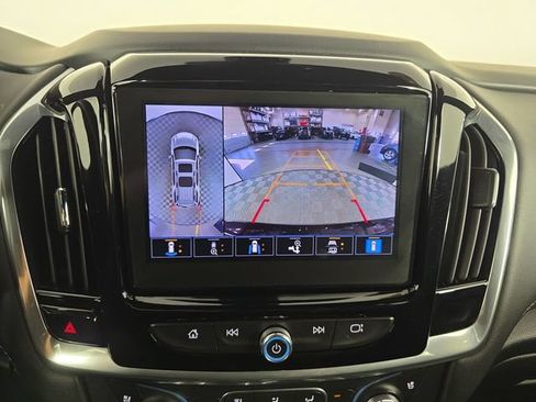 Used 2022 Chevrolet Traverse Premier w/ LPO, Floor Liner Package AWD/4WD image 24