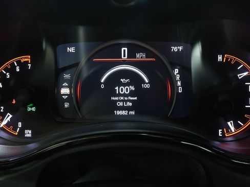 Used 2025 Dodge Durango GT AWD/4WD image 11