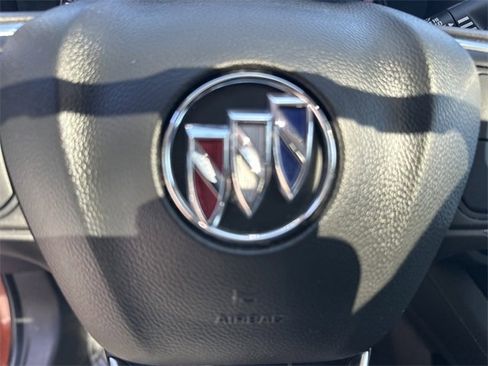 Used 2021 Buick Envision Essence image 28