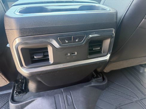 Used 2025 Chevrolet Silverado 1500 High Country w/ High Country Premium Package AWD/4WD image 21